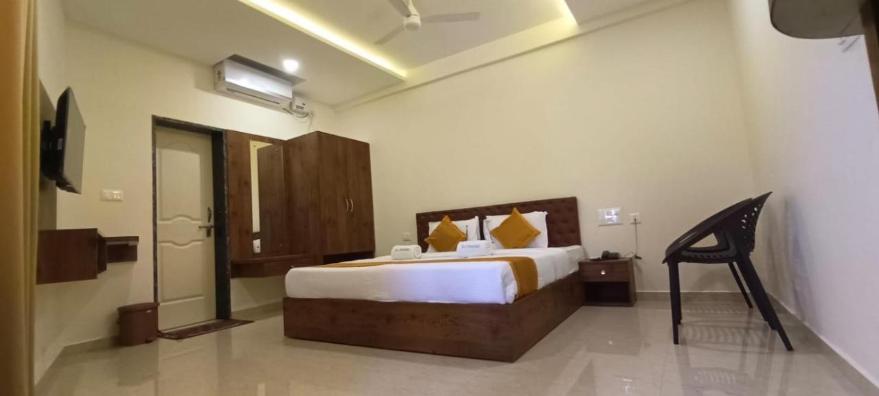 Hotel Rajdhani Mangalore Ngoại thất bức ảnh